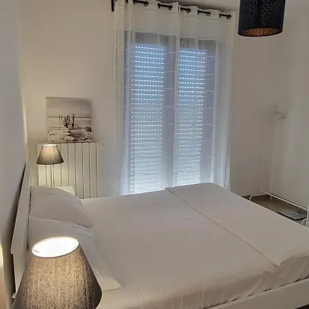 Seafront And Mountain View Penthouse Appartement *